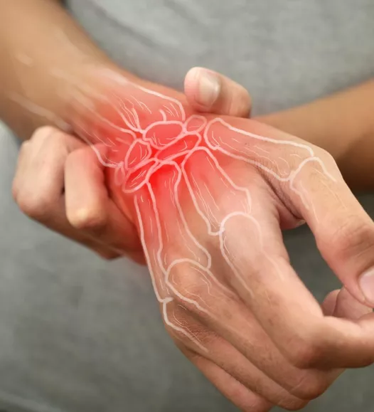 Polsslijtage (artrose) - man met een versleten pols. Te behandelen bij de Helene Schweitzer kliniek.
