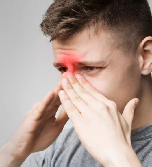 Man met neuspoliepen - te verwijderen met een operatie bij de Helene Schweitzer kliniek.