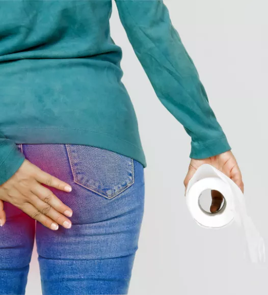 Vrouw met last van Incontinentie voor ontlasting - behandelopties mogelijk bij de Helene Schweitzer kliniek.