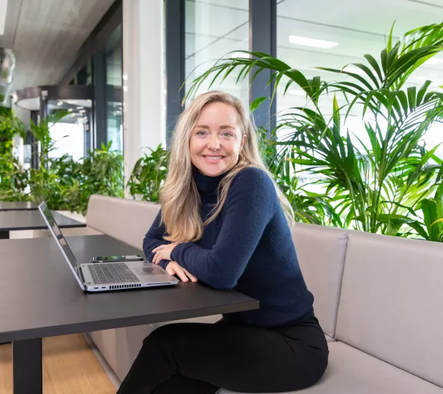 Lees de ervaring van Anne-Roos over een ooglidcorrectie bij de Helene Schweitzer kliniek.