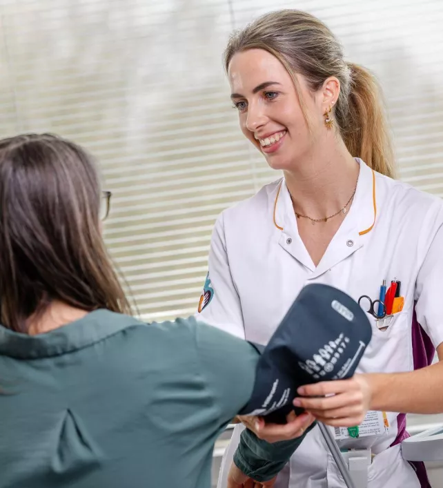 Bij de Helene Schweitzer kliniek kun je terecht voor planbare en niet-complexe ingrepen in dagbehandeling en met korte opname.
